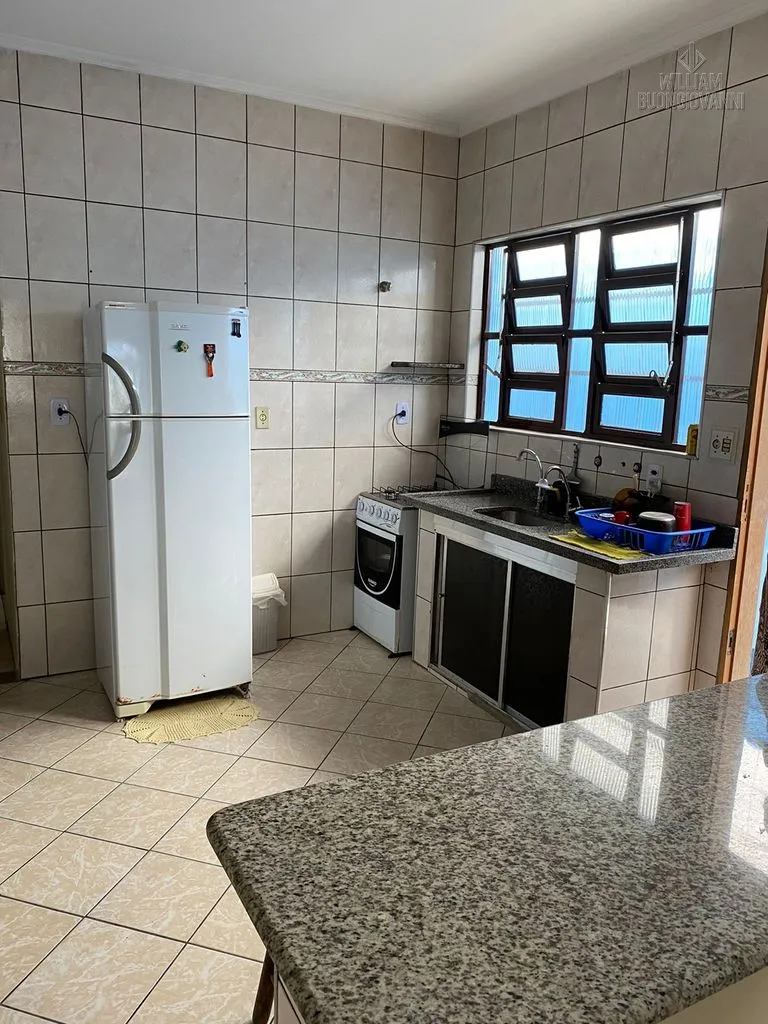 Imagem Casa Geminada 2 Dorms com Suíte, Churrasqueira e 130m² - Maracanã