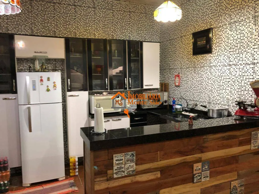 Imagem Casa com 3 dormitórios à venda, 350 m² por R$ 1.200.000,00 - Jardim Santa Bárbara - Guarulhos/SP