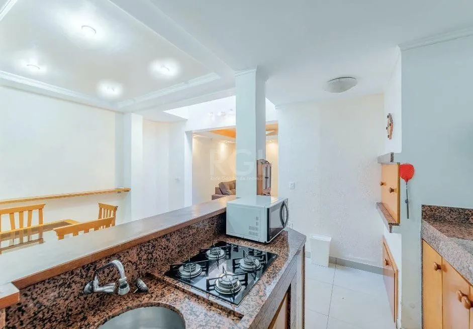 Imagem Casa Condominio para Venda - 210m², 3 dormitórios, sendo 3 suites, 1 vaga - Tristeza
