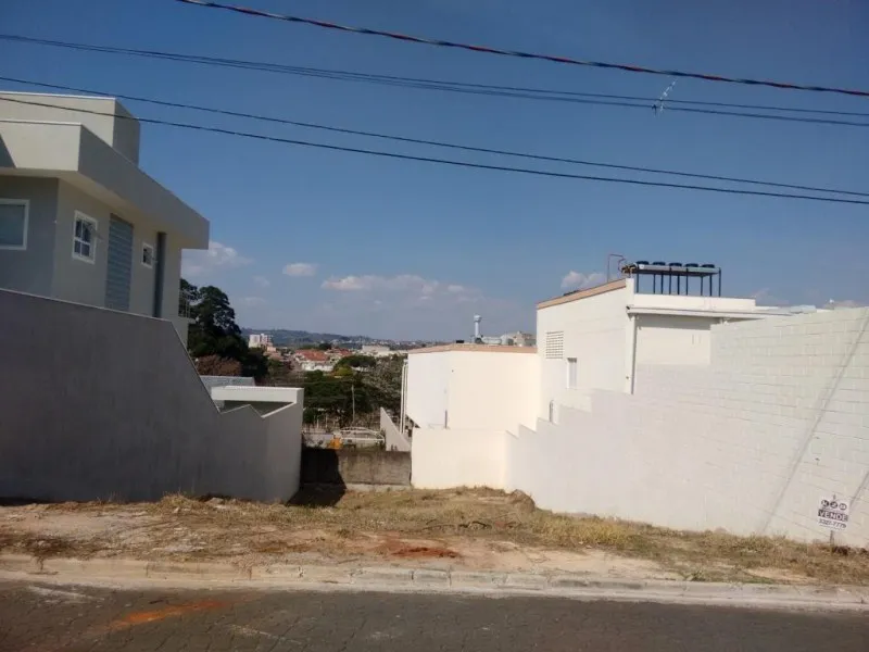 Imagem Terreno à venda em Valinhos-SP, Parque Terranova - 557m² de área. Imperdível oportunidade!