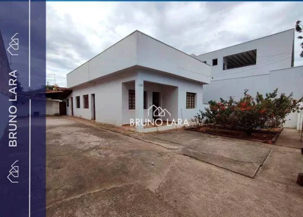 Foto do imóvel Casa com 3 dormitórios para alugar, 120 m² por R$ 4.000,00/mês - Centro - Igarapé/MG