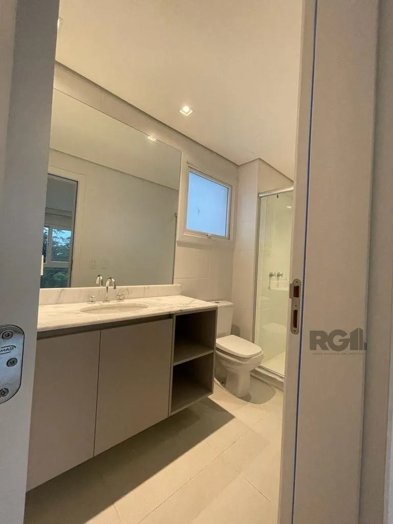 Imagem Duplex maravilhoso de frente com sacada