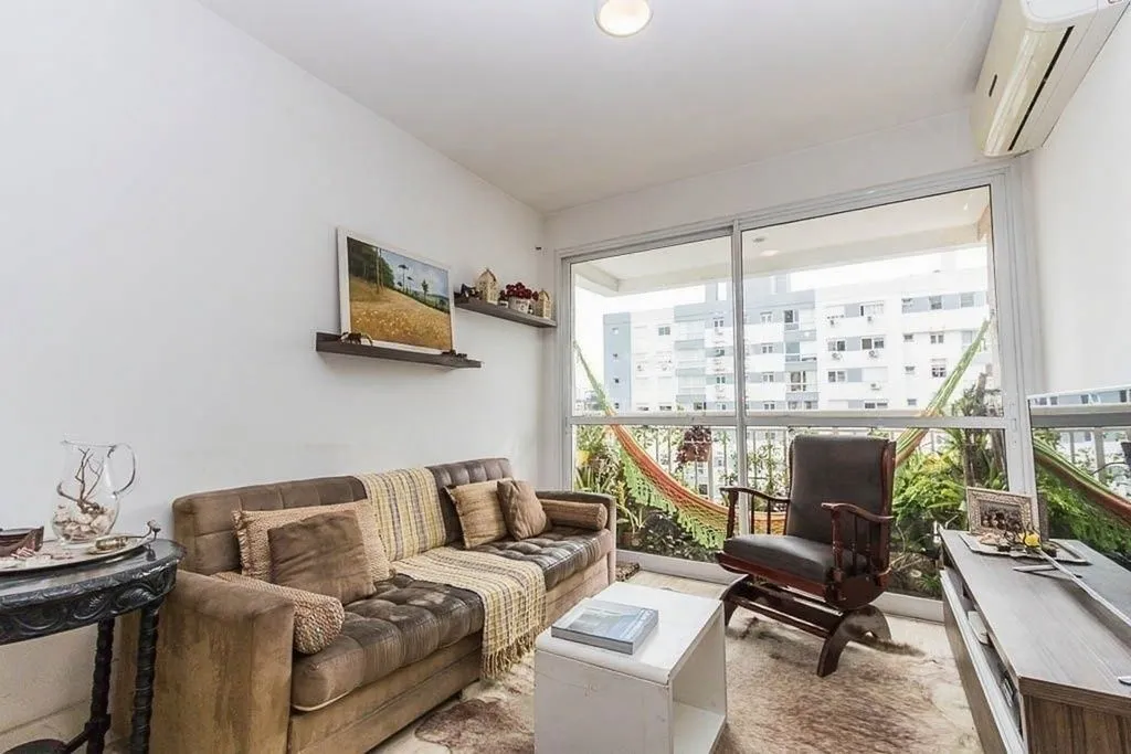 Vende-se apartamento com 2 quartos (1 suíte), 68m² e 2 vagas - Passo da Areia