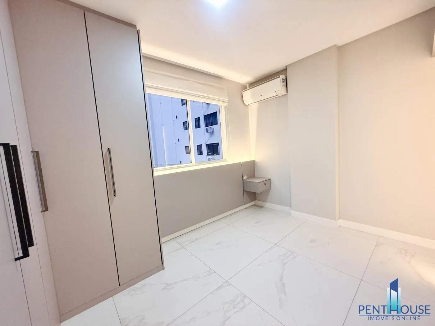 Imagem Apartamento Zona Central para Venda em Balneário Camboriú, CENTRO, 3 dormitórios, 1 suíte, 2 banheiros, 1 vaga
