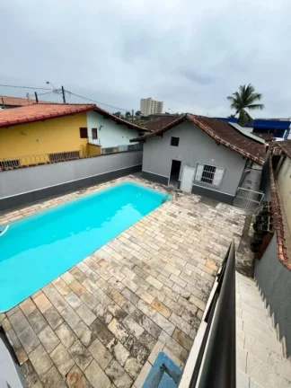 Imagem Vendo casa com 362 mts de área útil, piscina 4x7, barzinho de tijolinho e mármore + EDÌCULA com 2 dormitórios, banheiro Sistema de captação de energia própria fotovoltáica
