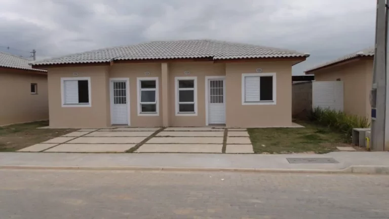 CASA RESIDENCIAL em PINDAMONHANGABA - SP, LOTEAMENTO INDUSTRIAL ÁGUA PRETA