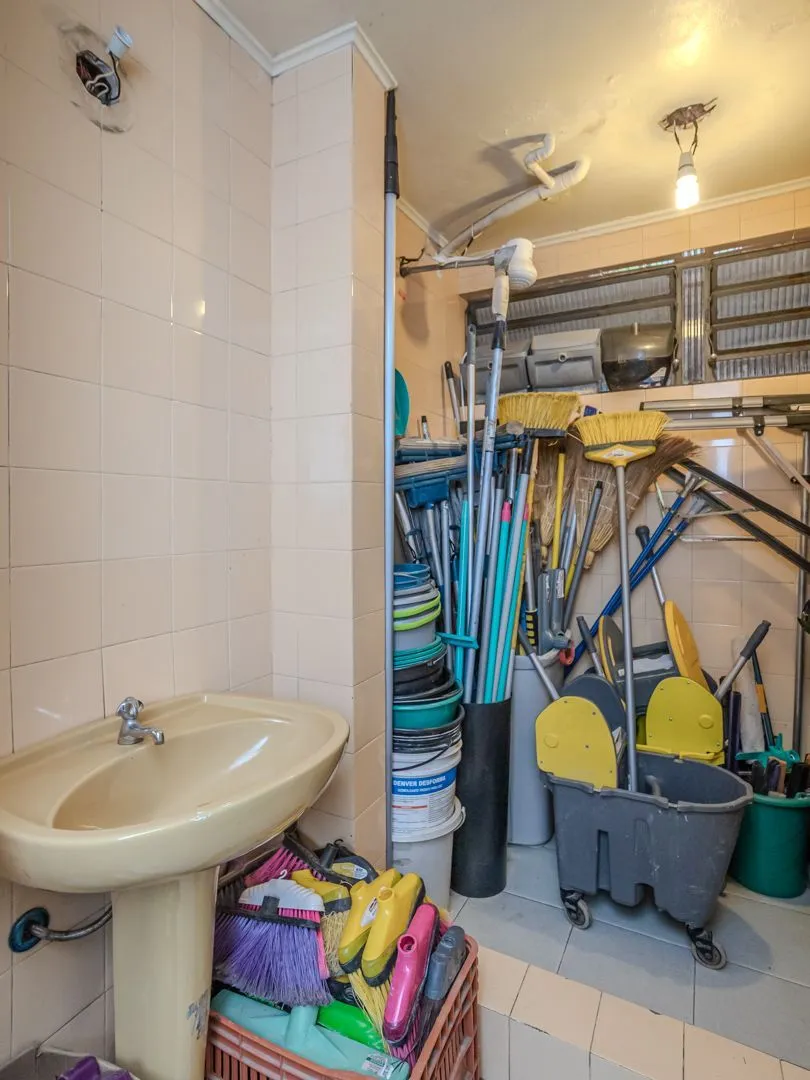 Imagem Casa sobrado no Menino Deus de 3 dormitórios e 3 vagas