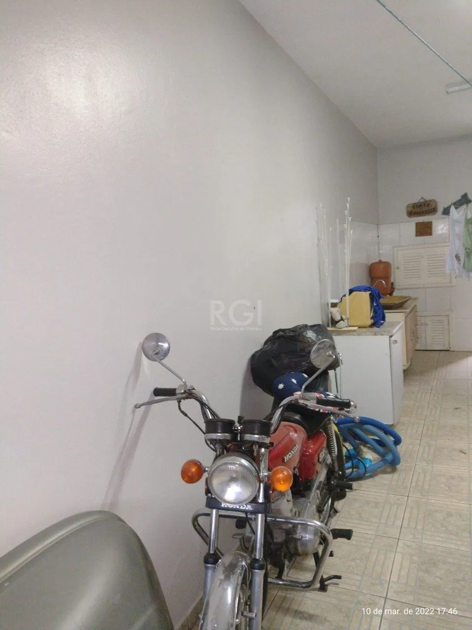 Imagem Casa 210m², 3 dormitórios, sendo 1 suites, 2 vagas - Mario Quintana, Porto Alegre/RS