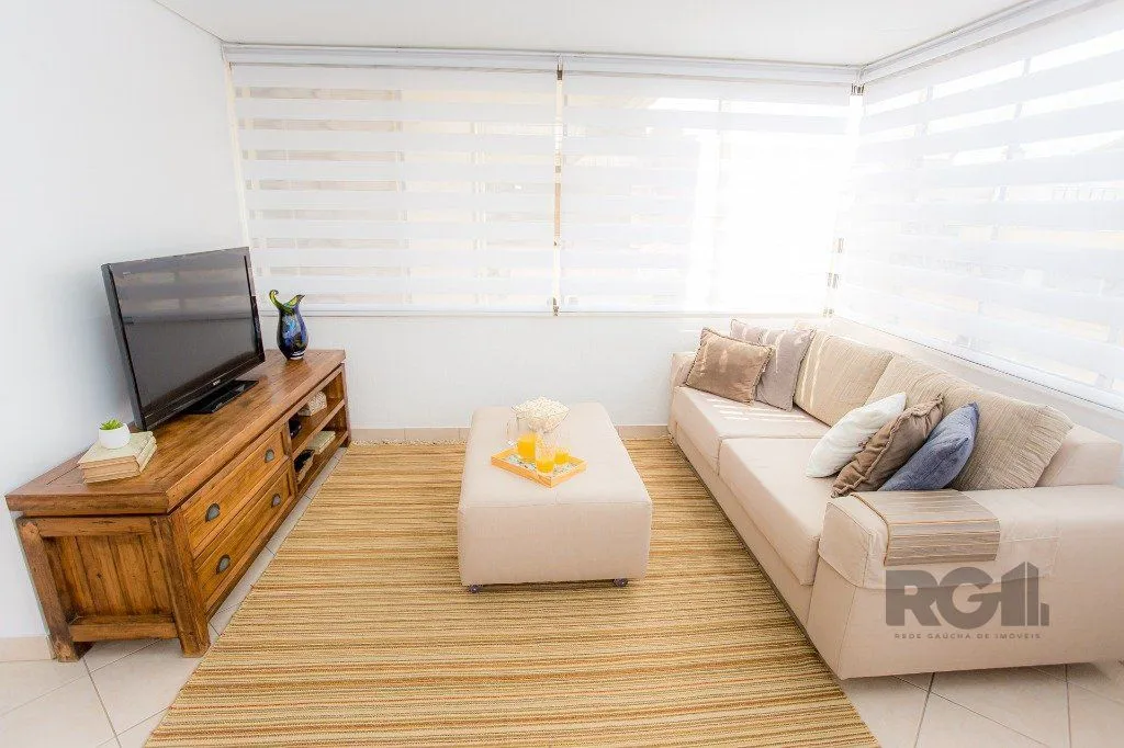 Imagem Cobertura no Jardim Planalto, de 3 dormitórios e 2 vagas com 260m²