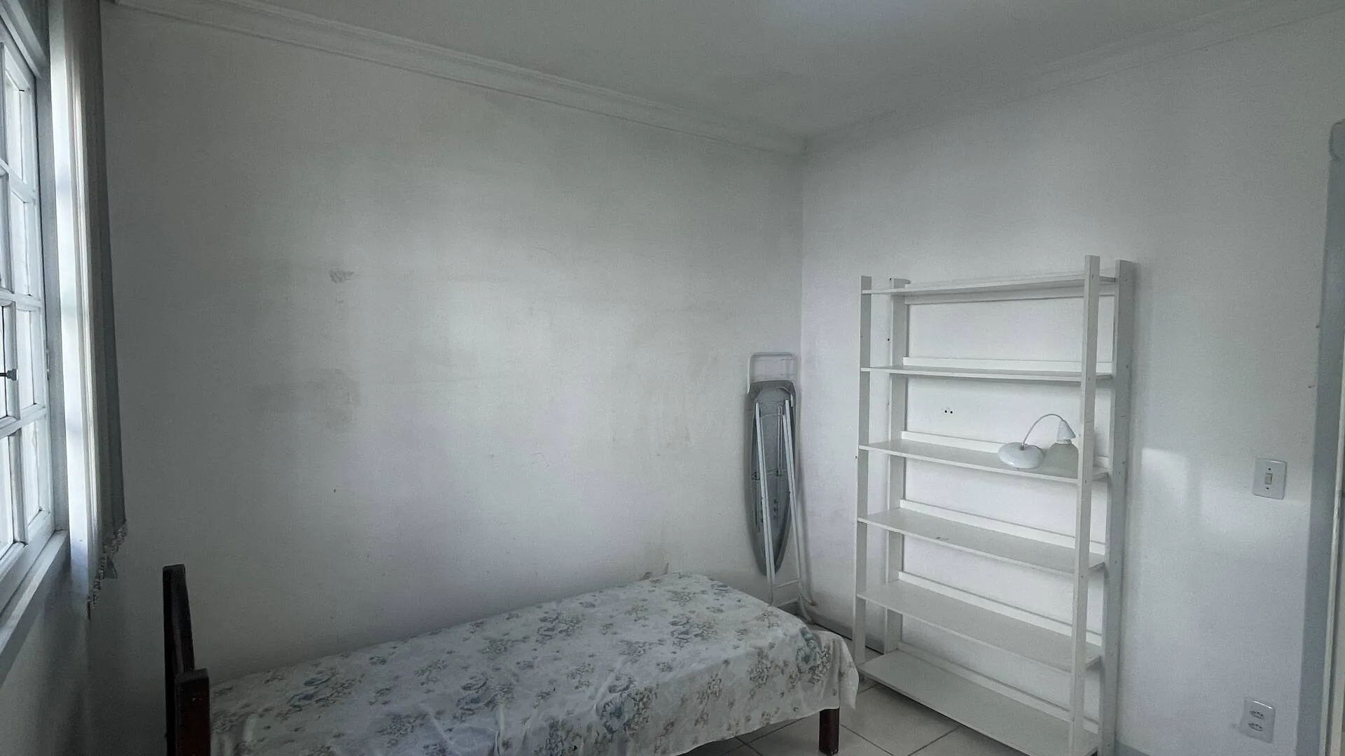 Imagem Apartamento Térreo à Venda com 3 Dormitórios em Canasvieiras - Florianópoli