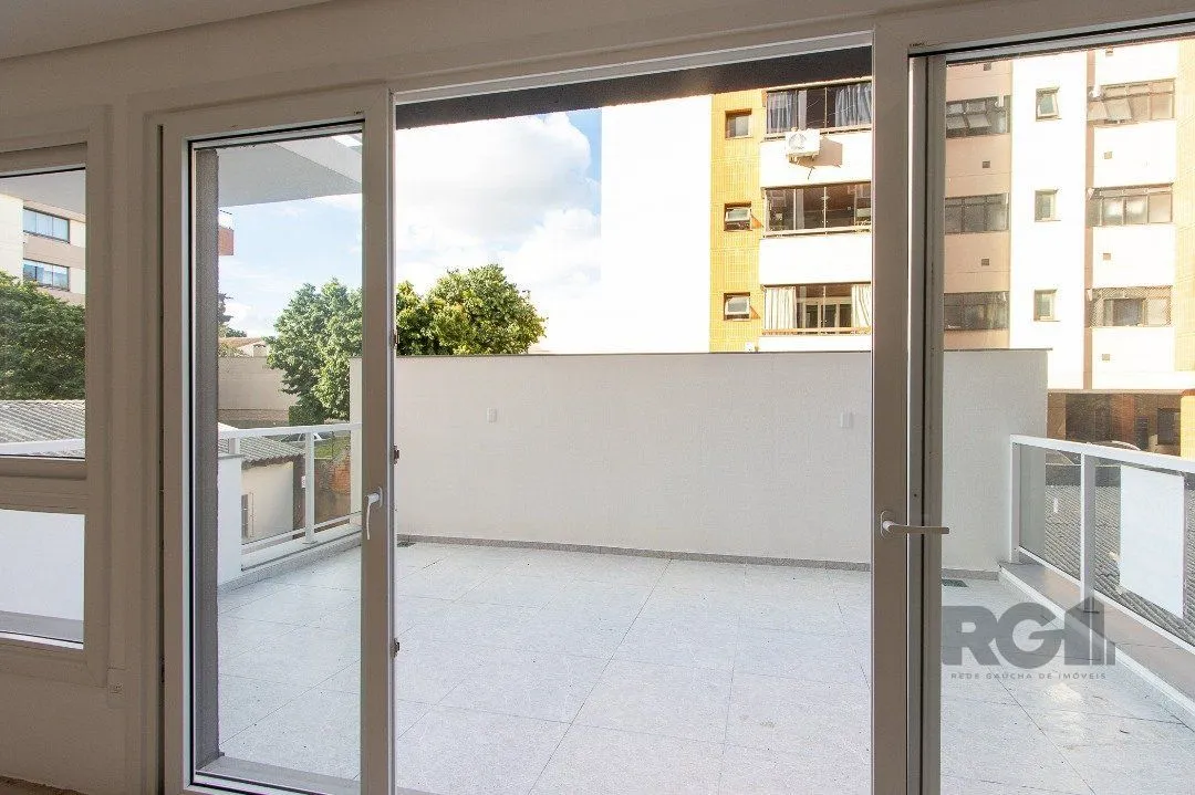 Imagem Cobertura para Venda - 214.34m², 3 dormitórios, sendo 3 suites, 2 vagas - Tristeza