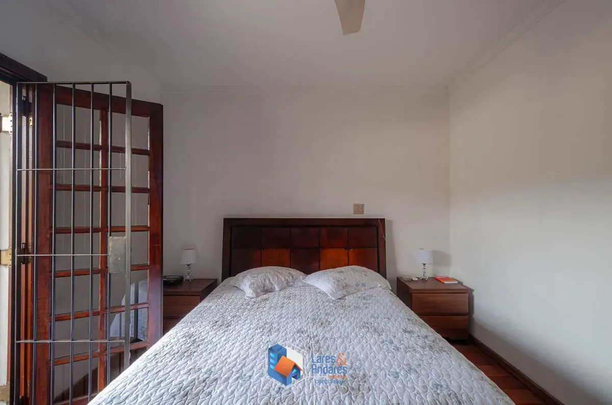 Imagem Sobrado para venda em Tremembé com 4 quartos, sendo 2 suítes, 236m²