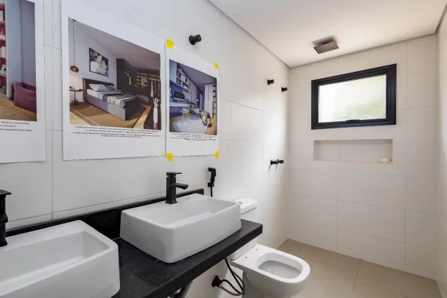 Imagem Sobrado com 3 Suítes, 2 vagas, churrasqueira à venda, 190 m² por R$ 1.304.680 - Vista Alegre - Curitiba/PR