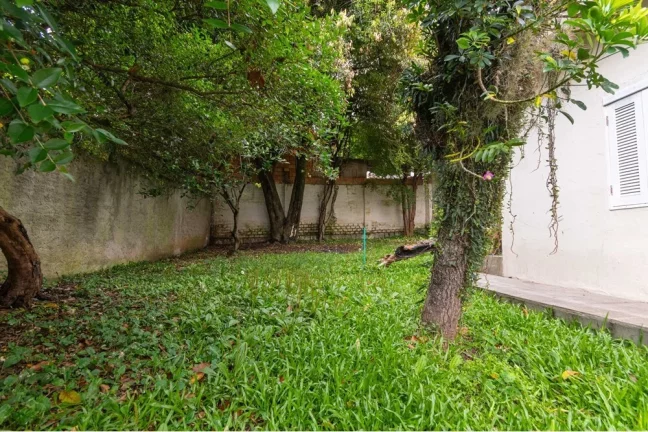 Imagem Casa para venda no bairro Chácara das Pedras em Porto Alegre