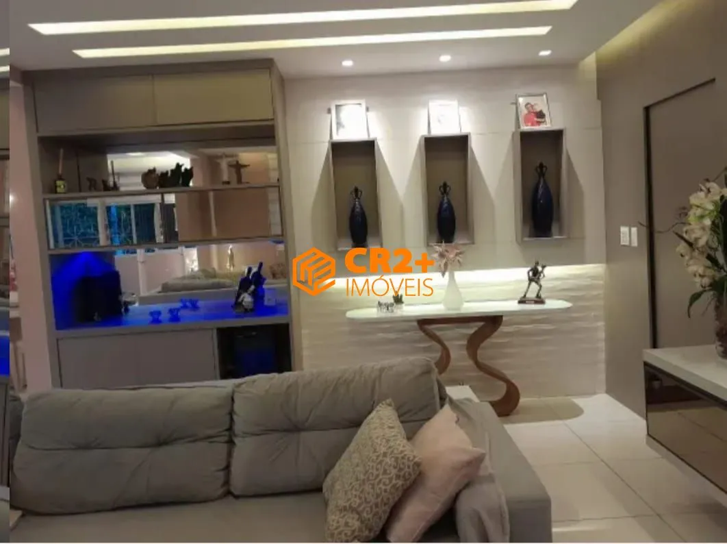 Imagem Vendo casa 05 quartos, 03 suites, 3 vagas de garagem, 490m2 em Candeias.