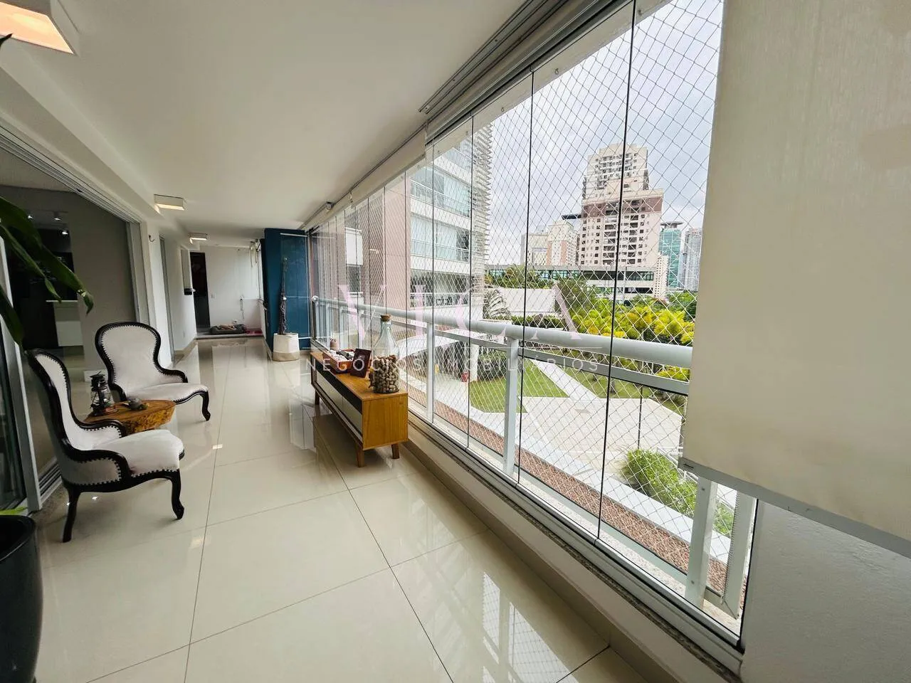 Imagem Apartamento a venda com 196 m² por R$ 2.290.000,00 - Alphaville Barueri/SP