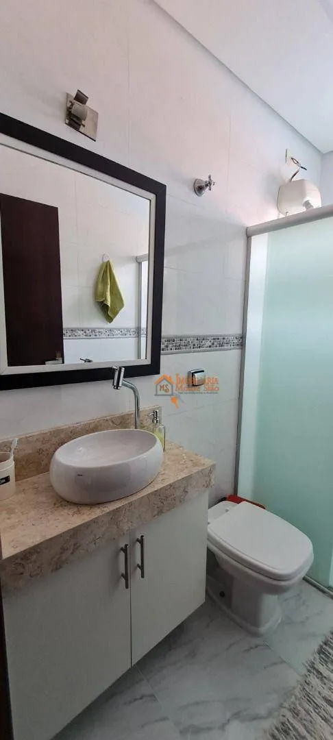 Imagem Sobrado com 3 dormitórios à venda, 192 m² por R$ 848.000,00 - Jardim Vila Galvão - Guarulhos/SP