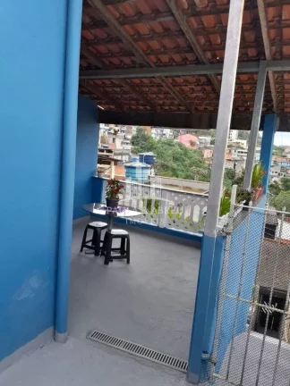 Imagem Casa com 2 Dormitórios, 1 Banheiro, mais 2 Cômodos sem acabamento na Vila Magini, divisa com Jardim Zaíra, Mauá-SP