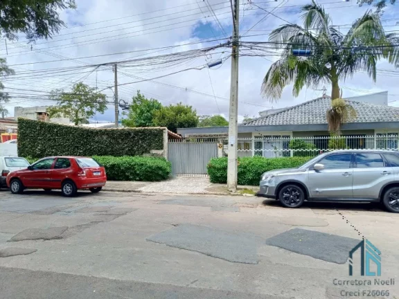 Imagem (PERMUTA) Casa de esquina c/terreno, são duas casas, com entrada independente no Barreirinha em Curitiba PR