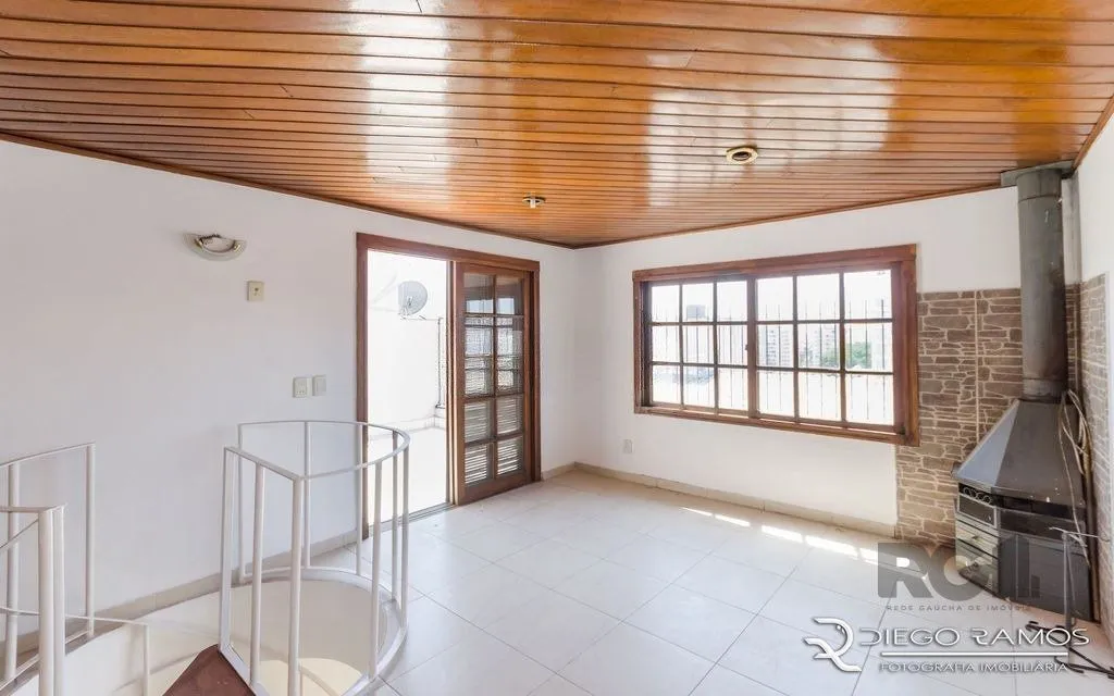 Imagem Cobertura para Venda - 73.12m², 2 dormitórios, 1 vaga - Cristo Redentor