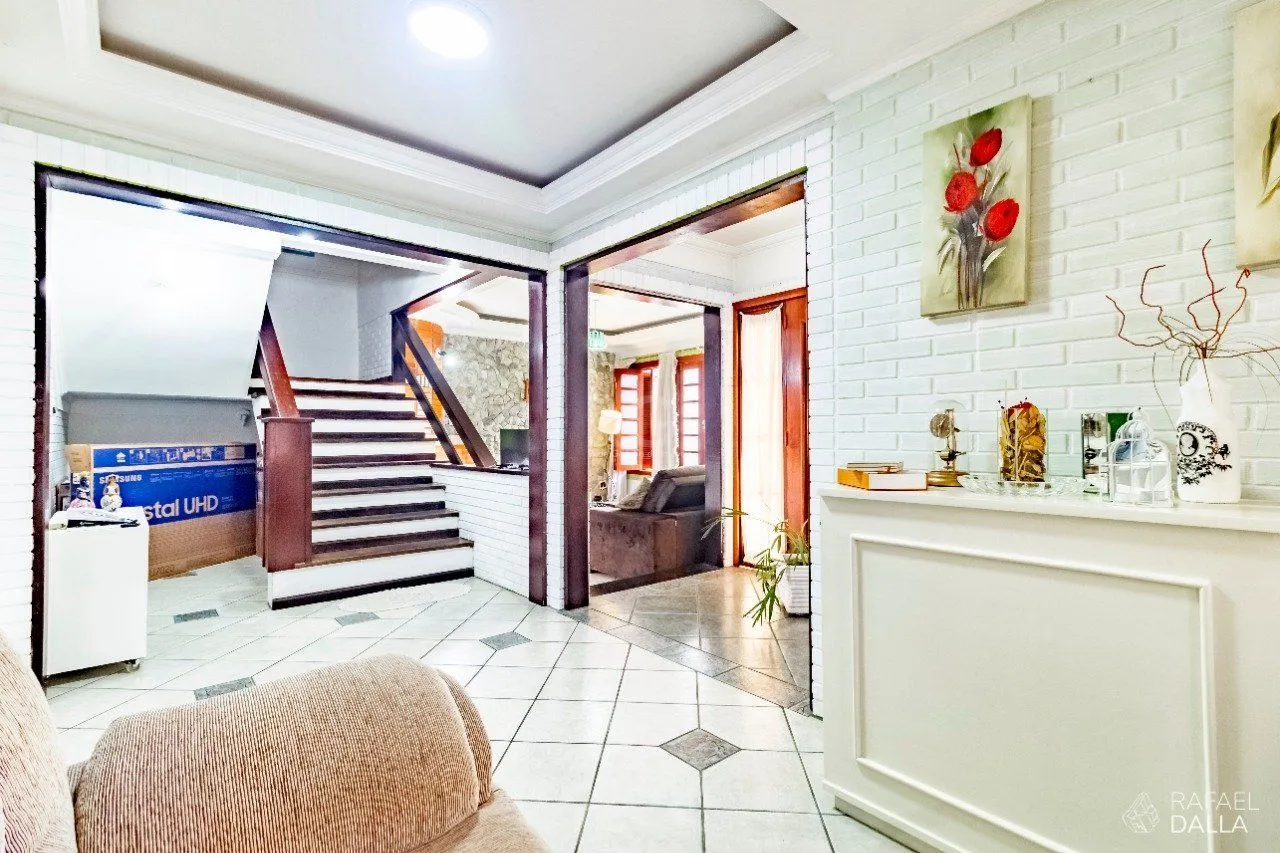 Imagem Casa para Venda - 574m², 3 dormitórios, sendo 2 suites, 8 vagas - Jardim Planalto