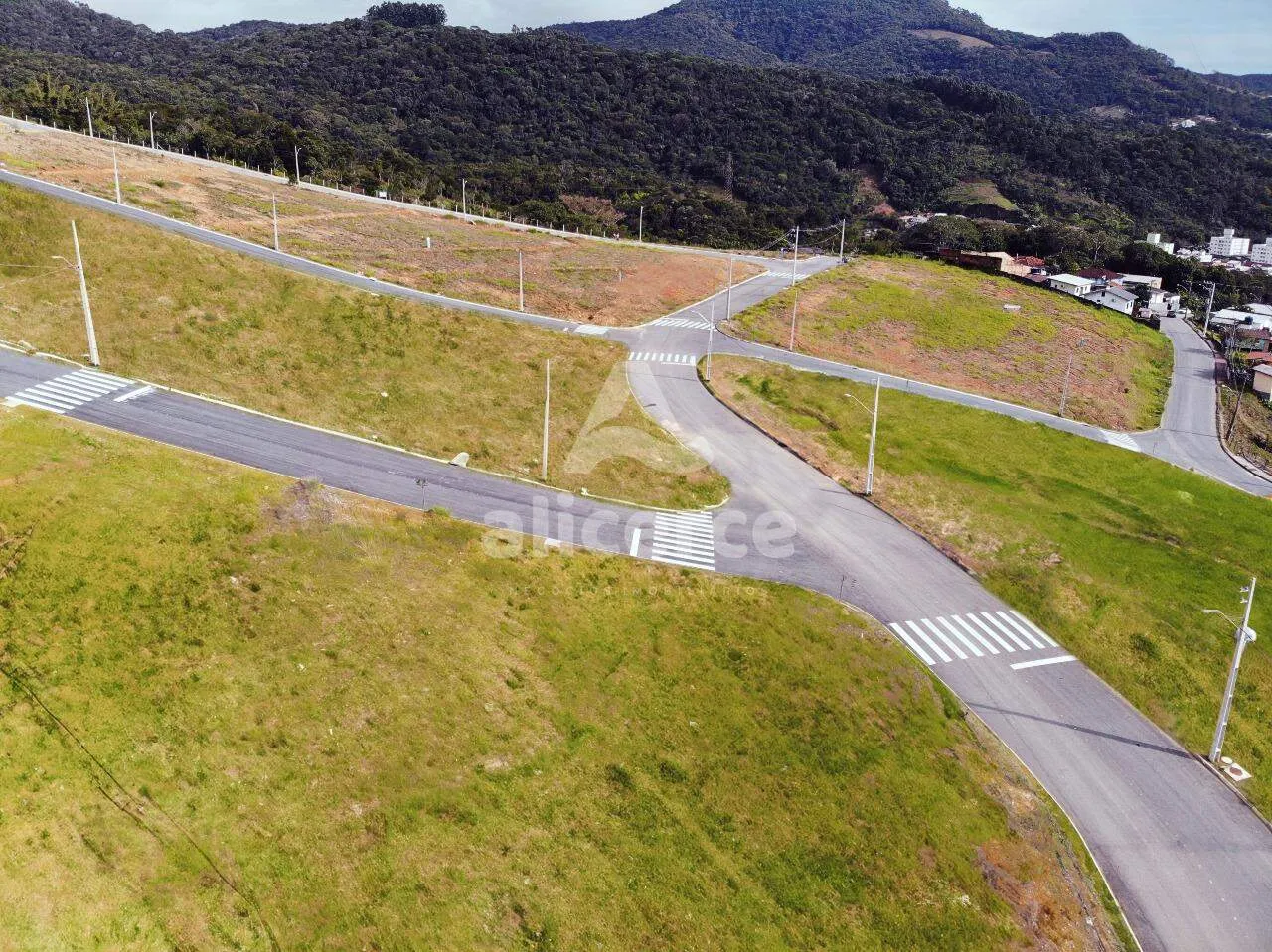 Imagem Terreno 485 m² no Residencial Altos do Jardim - Conforto, Lazer e Valorização por R$ 390 mil