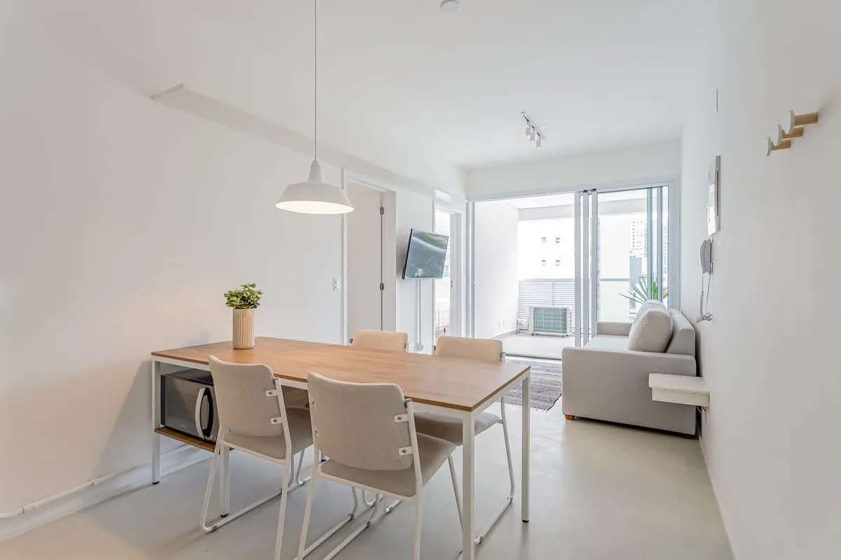 Foto do imóvel Apartamento com 2 Quartos para alugar, 67m² - Vila Madalena em Rua José Augusto Penteado, 108 - Vila Madalena, São Paulo - SP