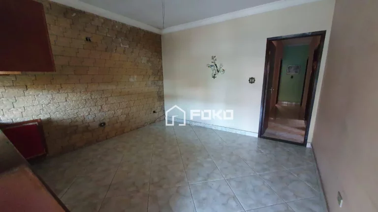 Imagem Casa térrea com 3 dormitórios para alugar, 260 m² por R$ 4.740/mês - Vila Rosália - Guarulhos/SP