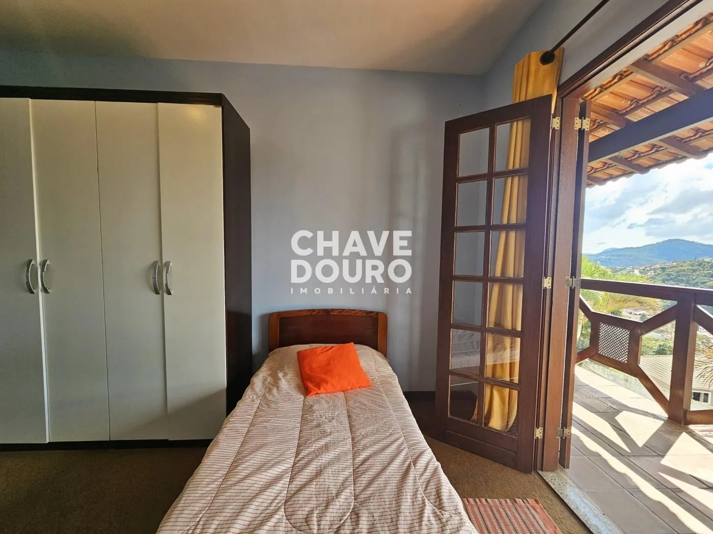 Imagem Linda casa no estilo colonial com lazer no centro da cidade!