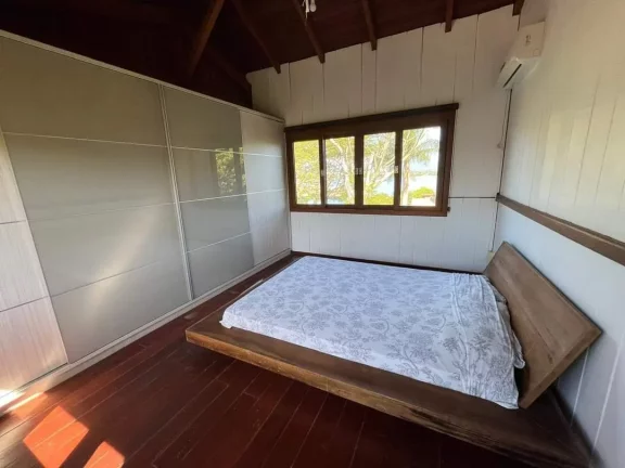 Imagem Casa mobiliada com vista espetacular para Lagoa de Ibiraquera - Ponta da Piteira, em Imbituba-SC.