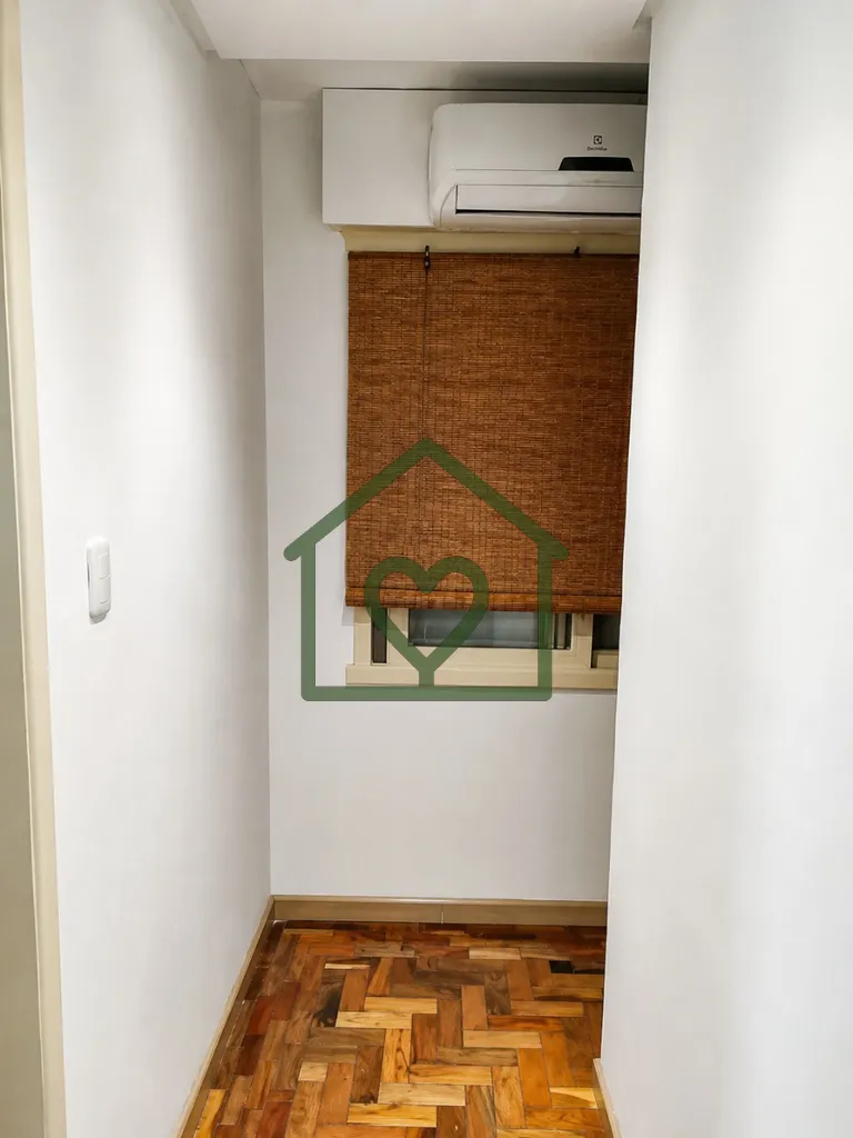 Imagem Apartamento JK transformado em 1 dormitório, semimobiliado e pronto para morar 
 
Excelente JK tran...