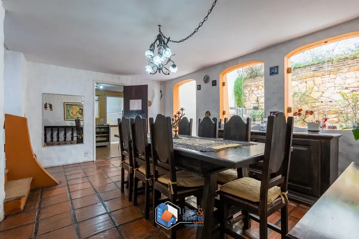 Imagem Casa para venda em Jardim Aeroporto com 4 quartos, sendo 2 suítes, 140m²