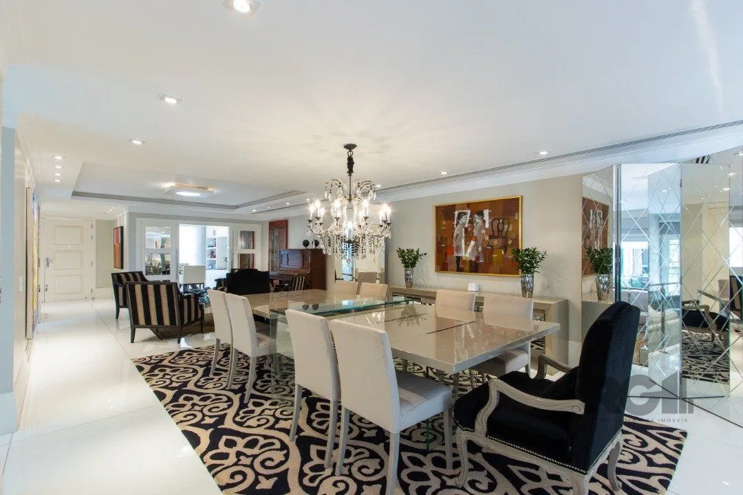 Imagem Casa em condominio, mobiliada com 741m² privativos , com 3 suítes- master