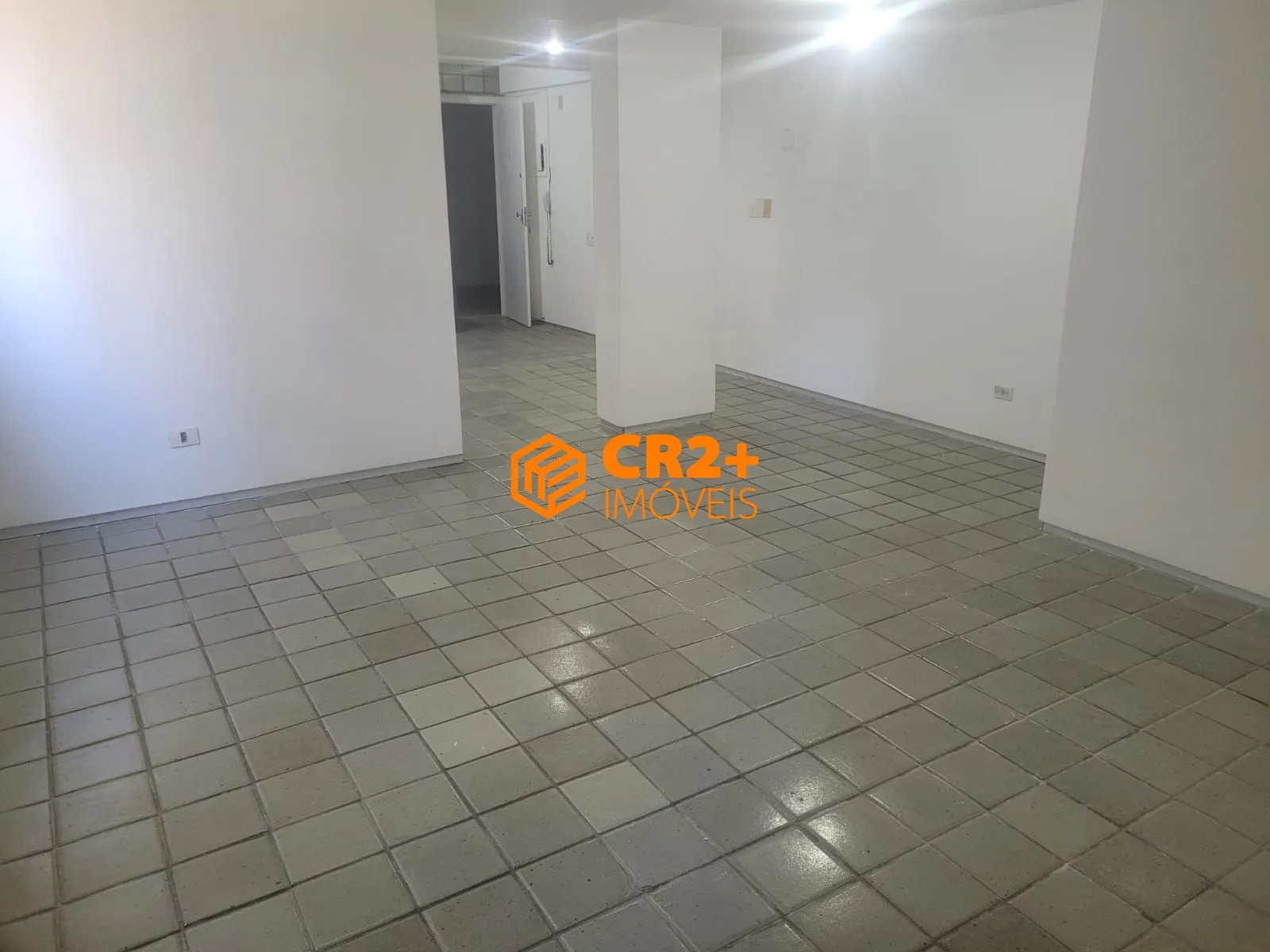 Imagem Vendo apartamento na Avenida Boa Viagem, 03 quartos, 01 suíte, em Boa Viagem- 98