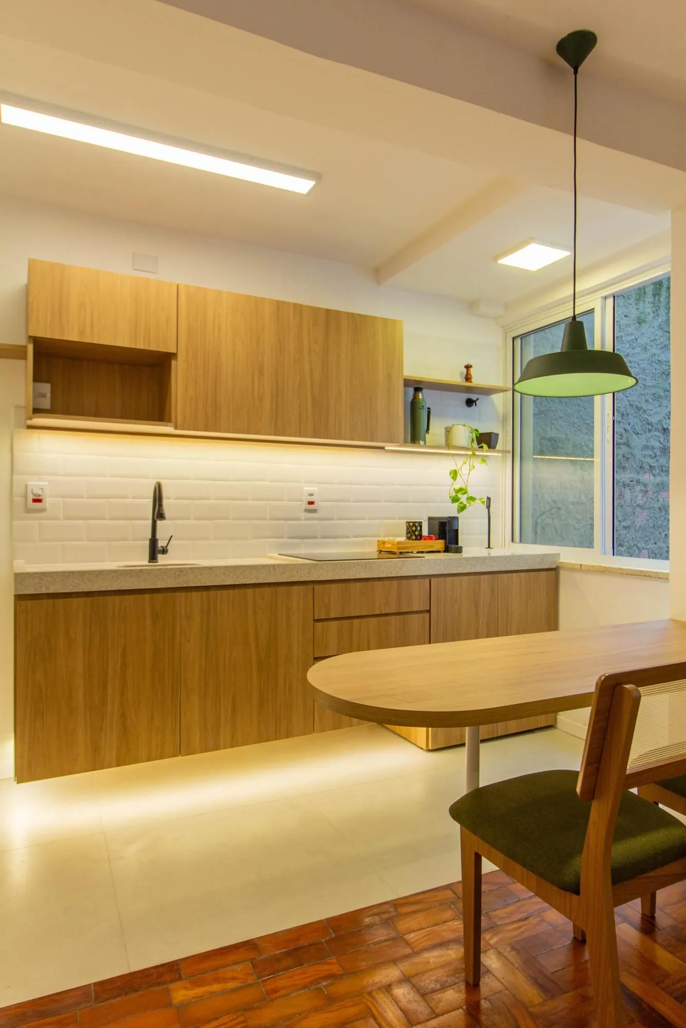 Imagem Apartamento Reformado e Semi Mobiliado no Bom Fim