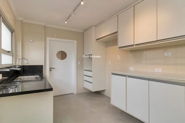 Imagem Venda de Luxuoso Apartamento de 3 Quartos no Jardim Paulista, São Paulo-SP - 181,50m² - 3 Vagas - Imperdível!