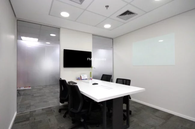 Imagem Conjunto comercial com 220m2 mobiliado na Vila Olímpia.