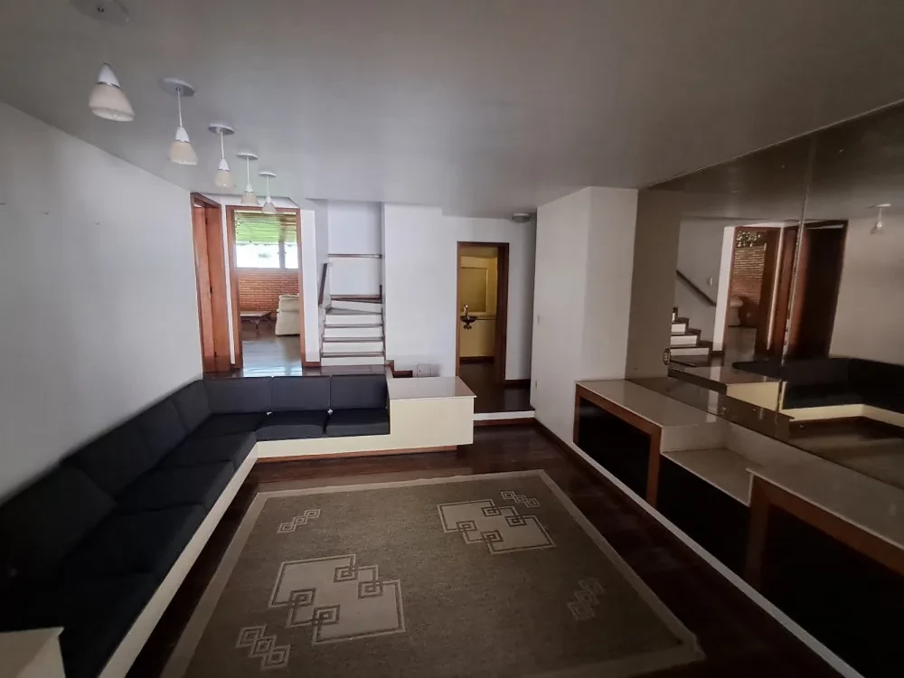 Imagem Casa com 5 Quartos à Venda, 260 m² em Santa Bárbara - Criciúma