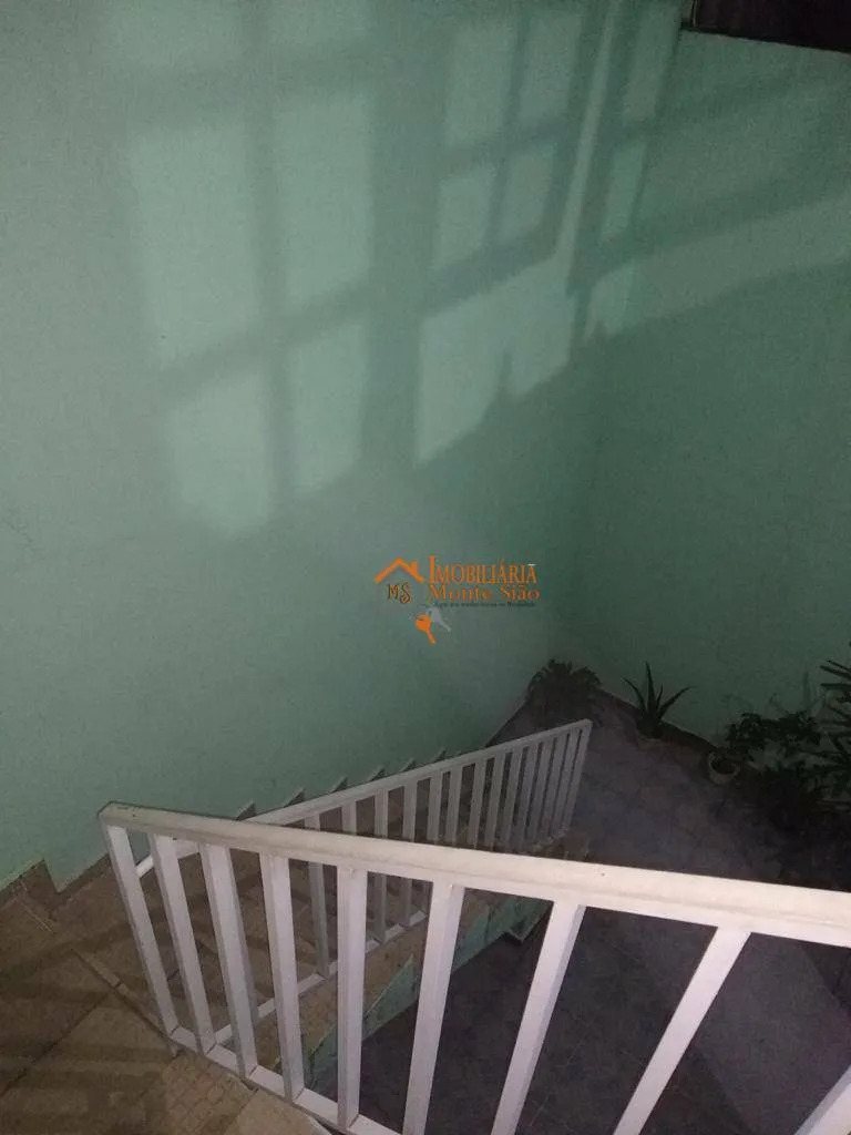 Imagem Sobrado com 3 dormitórios à venda, 90 m² por R$ 750.000,00 - Vila Hulda - Guarulhos/SP