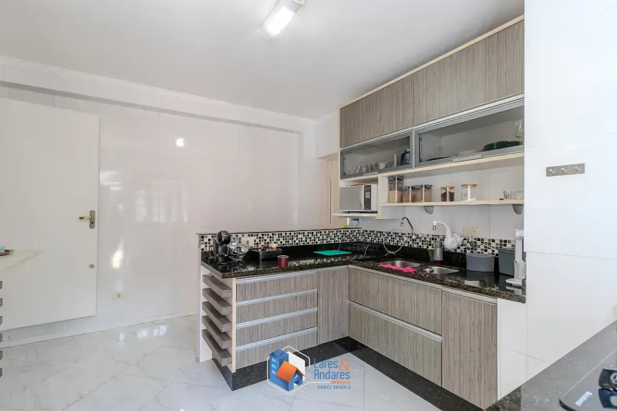 Imagem Sobrado para venda em Vila do Castelo com 3 quartos, sendo 1 suíte, 250m²