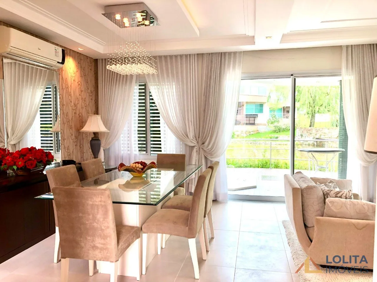 Imagem CASA COM 3 SUÍTES À VENDA EM SANTO AMARO DA IMPERATRIZ/SC