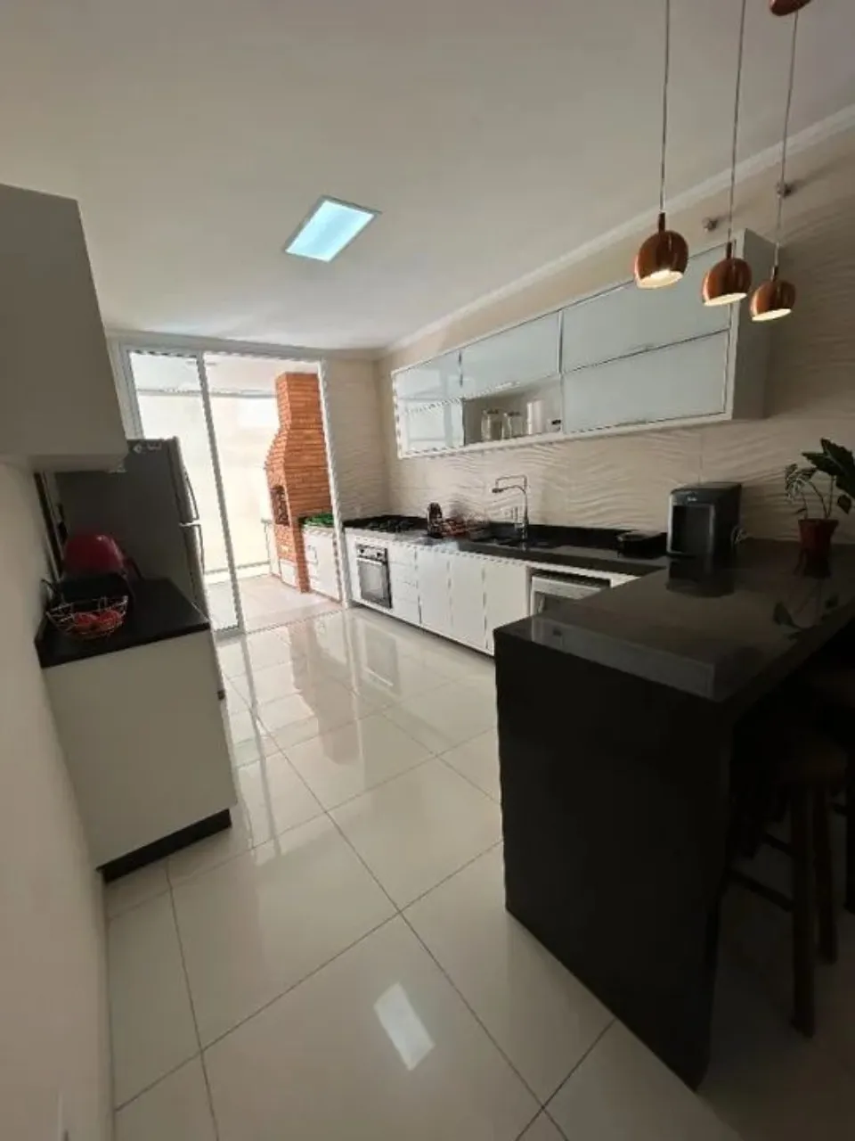 Imagem Linda casa em condomínio à venda em Sorocaba-SP, bairro Loteamento Dinorá Rosa! 2 quartos, 1 suíte, 2 salas, 2 banheiros, 2 vagas de garagem, 86m² de área. Aproveite!