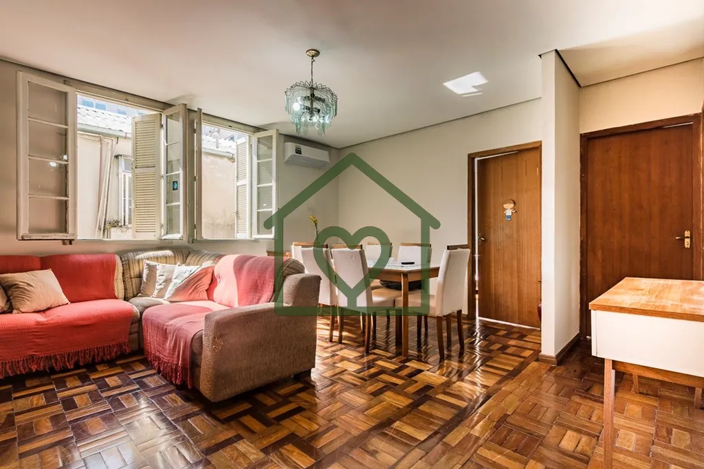 APARTAMENTO DE 63m² COM 2 DORMITÓRIOS, 1 BANHEIRO, SALA, COZINHA E LAVANDERIA.
EDIFÍCIO NA RUA PI...