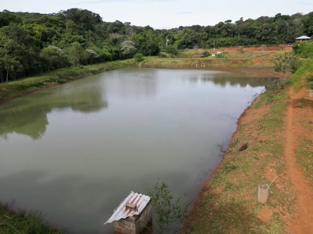 Imagem Chácara à venda em Cascavel, Centro - Casa de caseiro, Rio e Lago para pesca