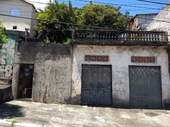 Imagem Excelente oportunidade de investimento! Terreno em aclive com medidas de 10m x 30m (367m²) com 14,5...
