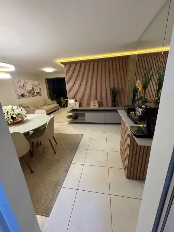 Imagem Apartamento com 98 m², vista mar, 3 quartos, mobiliado, 2 vagas e lazer completo em Manaíra, próximo à praia.