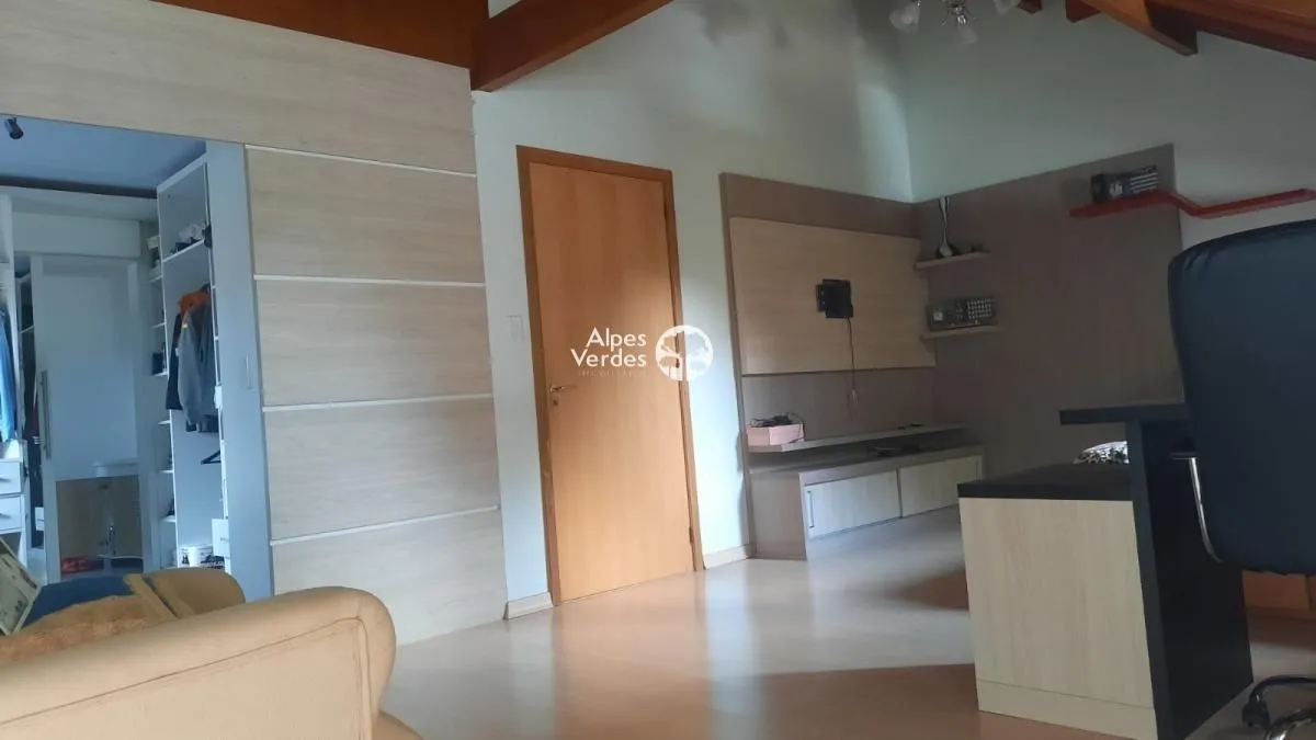 Imagem Vende-se casa em Gramado no bairro Carniel a 8 minutos da Rua Coberta