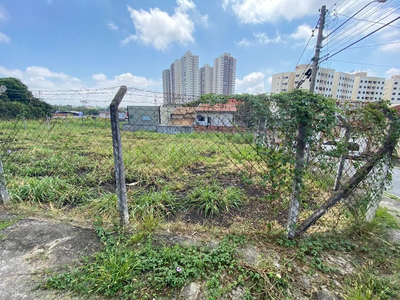 Foto do imóvel Terreno à venda 750M², Chacara Guisard, Taubaté - SP