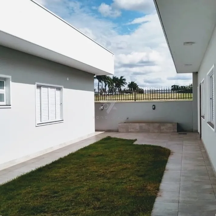 Imagem Casa em Condomínio - Vivendo em Meio a Natureza no Res. Lago Azul