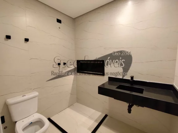 Imagem Casa para venda em Santos, sobreposta alta no Embaré